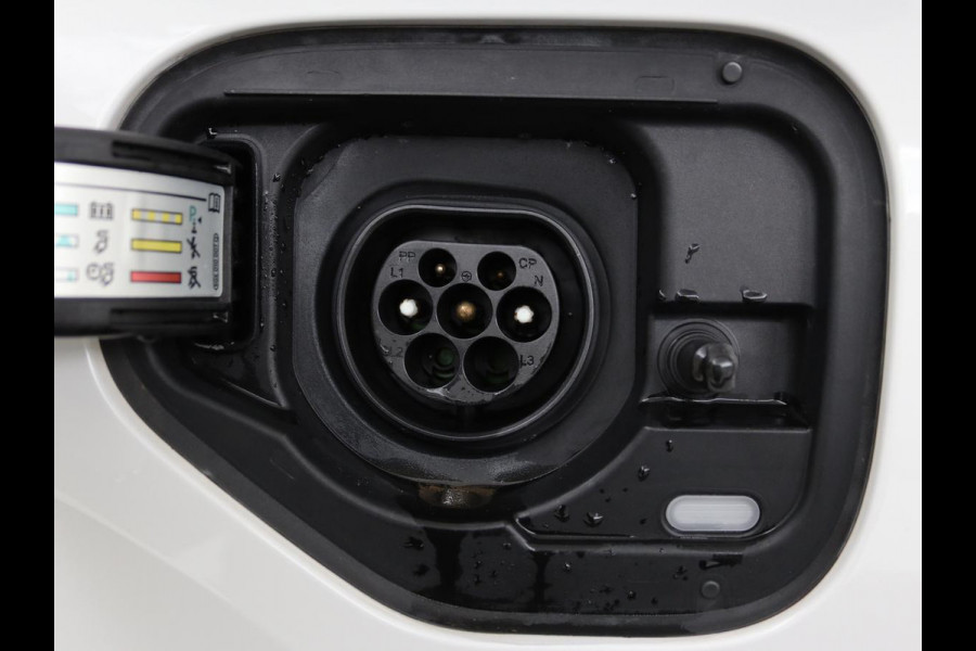 CUPRA Leon 1.4 e-Hybrid VZ Business Panoramadak | LED | CarPlay |  Sfeerverlichting | Stuur- en stoelverwarming | Camera | Adaptive Cruise | Dodehoek Detectie | LMV