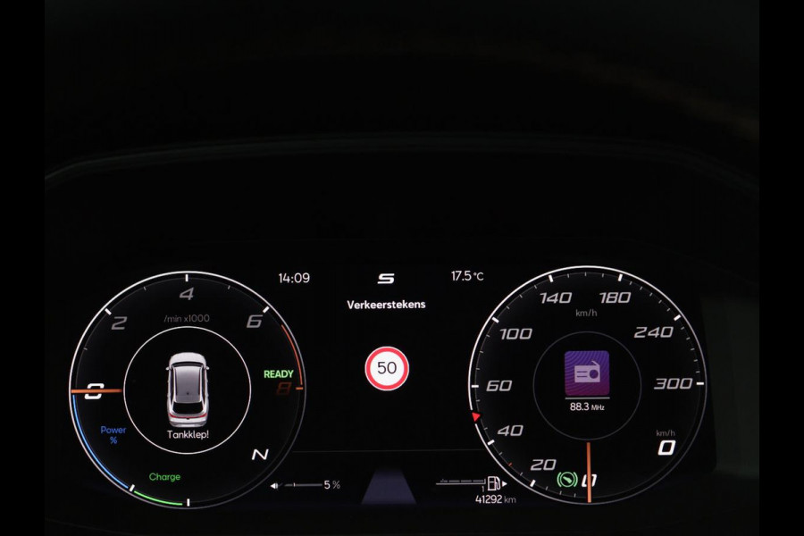 CUPRA Leon 1.4 e-Hybrid VZ Business Panoramadak | LED | CarPlay |  Sfeerverlichting | Stuur- en stoelverwarming | Camera | Adaptive Cruise | Dodehoek Detectie | LMV