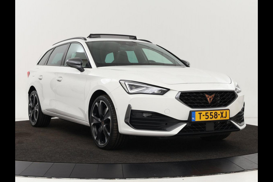 CUPRA Leon 1.4 e-Hybrid VZ Business Panoramadak | LED | CarPlay |  Sfeerverlichting | Stuur- en stoelverwarming | Camera | Adaptive Cruise | Dodehoek Detectie | LMV