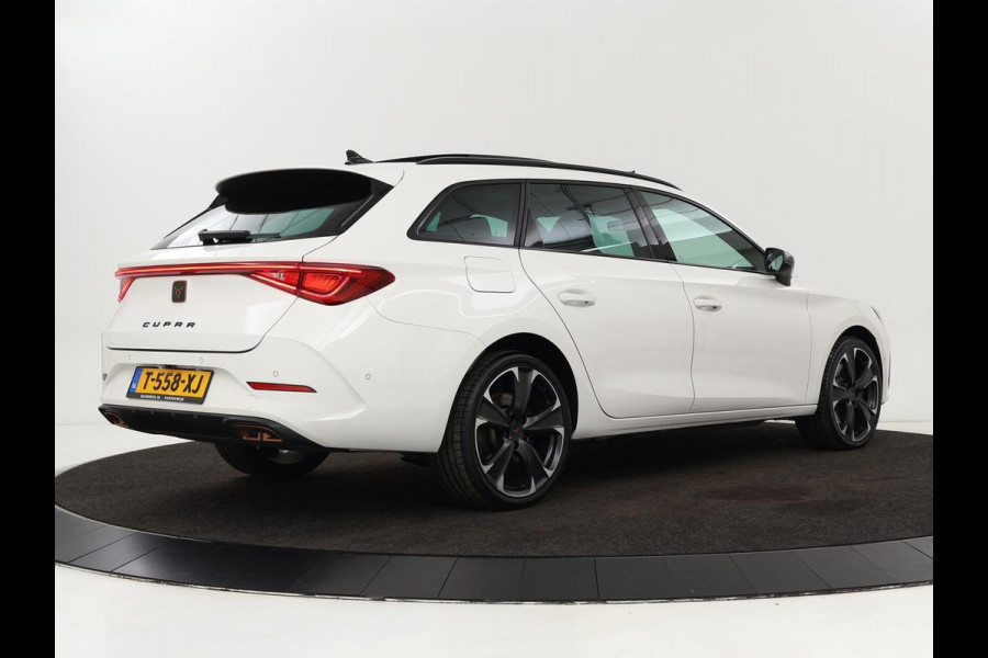 CUPRA Leon 1.4 e-Hybrid VZ Business Panoramadak | LED | CarPlay |  Sfeerverlichting | Stuur- en stoelverwarming | Camera | Adaptive Cruise | Dodehoek Detectie | LMV