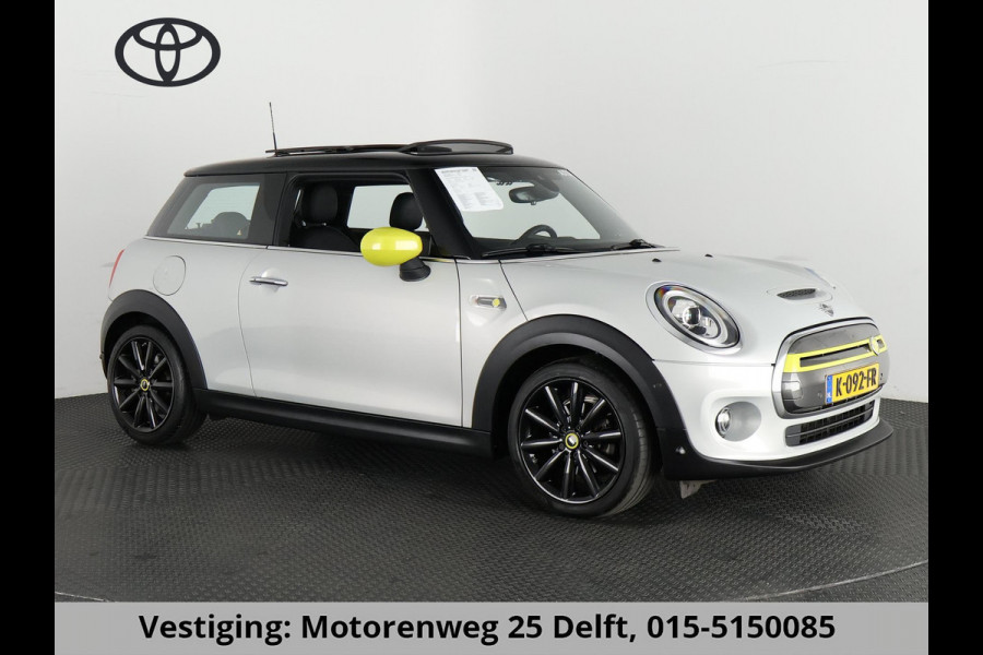 MINI Yours 33 KWH.1e EIG ACCU 98 % !! BIJNA 2021. SCHUIFDAK. LEDER . GARANTIE TOT 2 JAAR *!