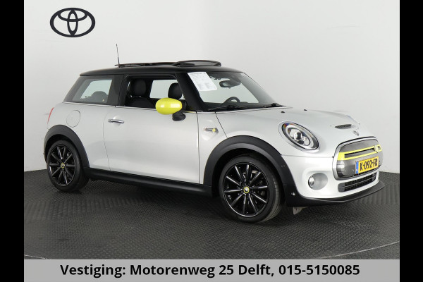 MINI Yours 33 KWH.1e EIG ACCU 98 % !! BIJNA 2021. SCHUIFDAK. LEDER . GARANTIE TOT 2 JAAR *!