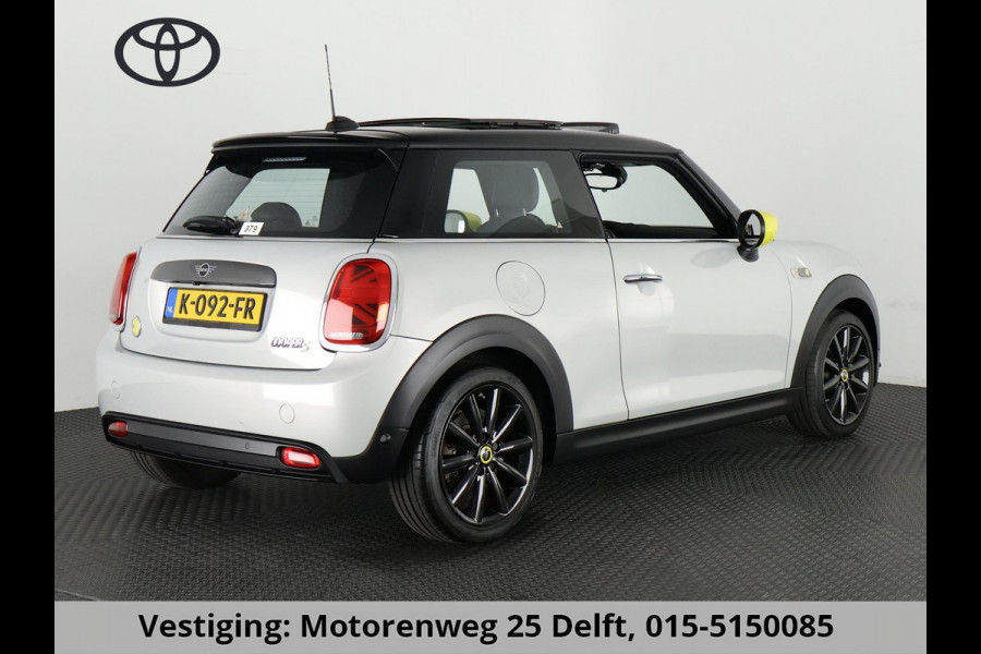 MINI Yours 33 KWH.1e EIG ACCU 98 % !! BIJNA 2021. SCHUIFDAK. LEDER . GARANTIE TOT 2 JAAR *!