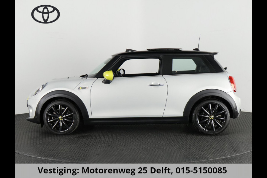 MINI Yours 33 KWH.1e EIG ACCU 98 % !! BIJNA 2021. SCHUIFDAK. LEDER . GARANTIE TOT 2 JAAR *!