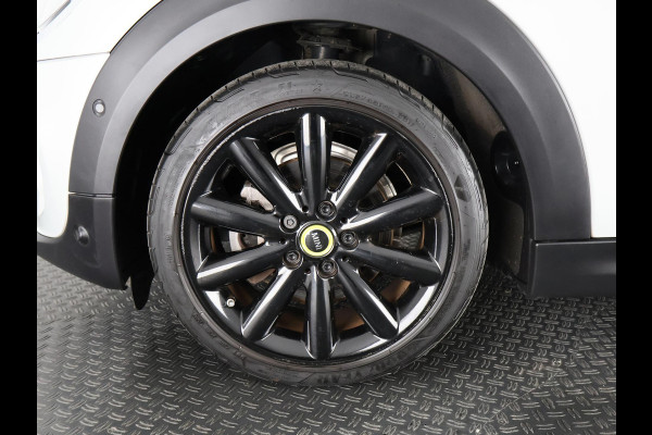 MINI Yours 33 KWH.1e EIG ACCU 98 % !! BIJNA 2021. SCHUIFDAK. LEDER . GARANTIE TOT 2 JAAR *!