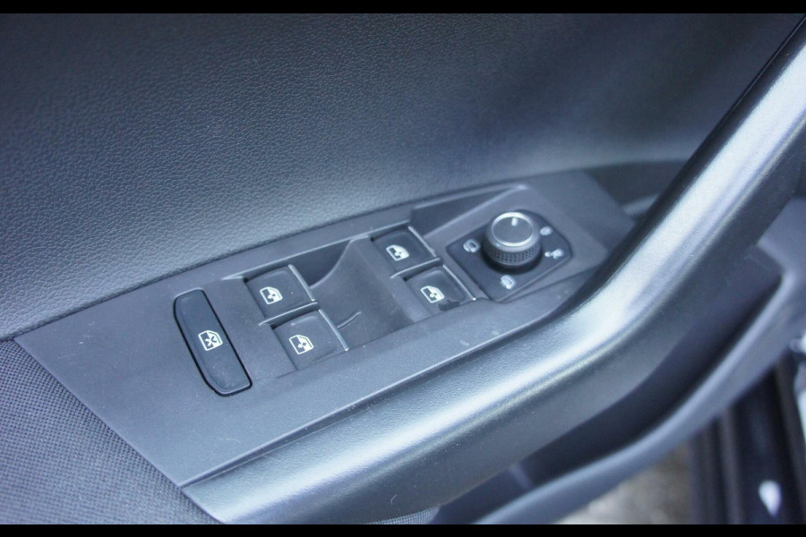Volkswagen Polo 1.0 TSI 3x R-Line Acc|Camera|CarPlay|IQ_Light