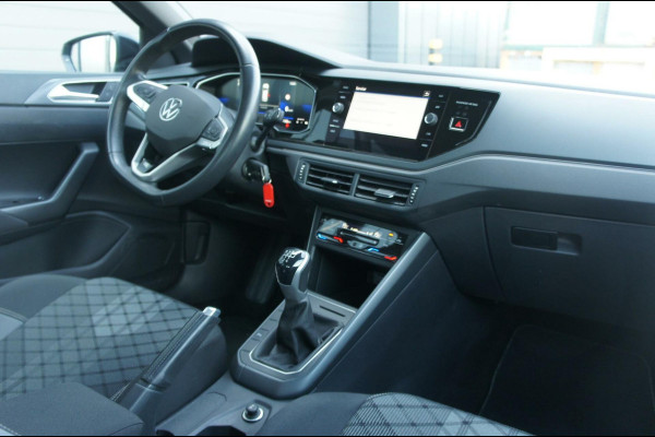 Volkswagen Polo 1.0 TSI 3x R-Line Acc|Camera|CarPlay|IQ_Light