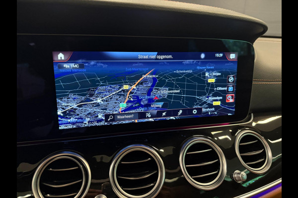 Mercedes-Benz E-Klasse Estate 300 e AMG Line PANO/BURMESTER/LEDER/DAB/CAM/SFEERVERLICHTING///