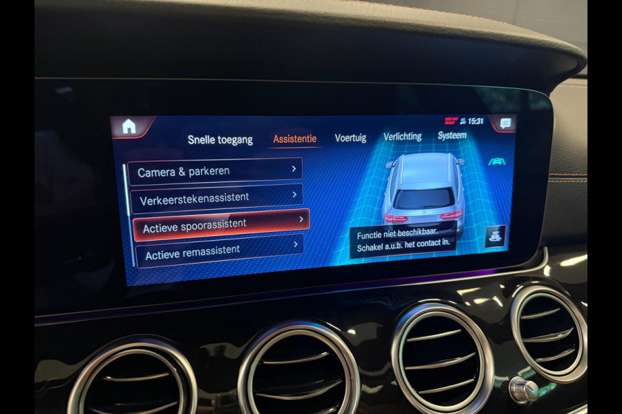Mercedes-Benz E-Klasse Estate 300 e AMG Line PANO/BURMESTER/LEDER/DAB/CAM/SFEERVERLICHTING///