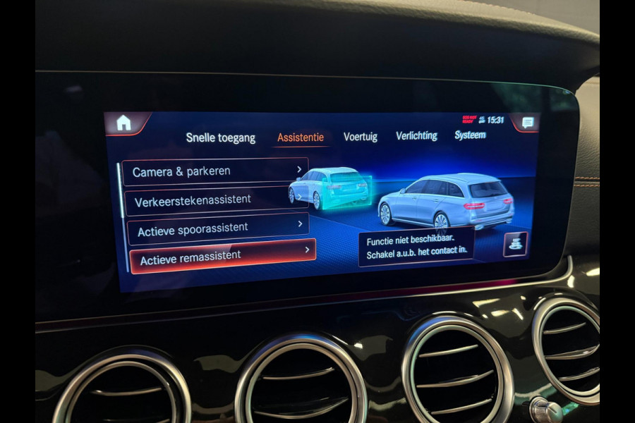 Mercedes-Benz E-Klasse Estate 300 e AMG Line PANO/BURMESTER/LEDER/DAB/CAM/SFEERVERLICHTING///