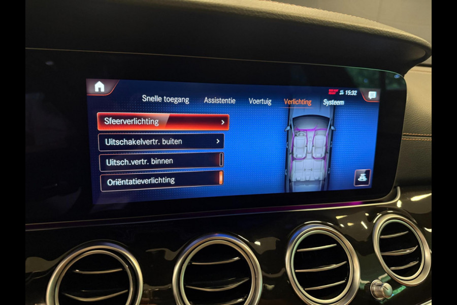 Mercedes-Benz E-Klasse Estate 300 e AMG Line PANO/BURMESTER/LEDER/DAB/CAM/SFEERVERLICHTING///