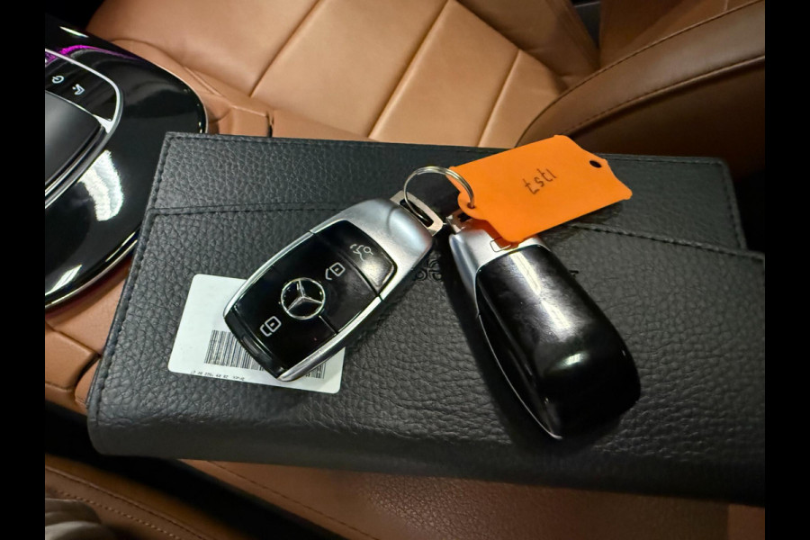 Mercedes-Benz E-Klasse Estate 300 e AMG Line PANO/BURMESTER/LEDER/DAB/CAM/SFEERVERLICHTING///