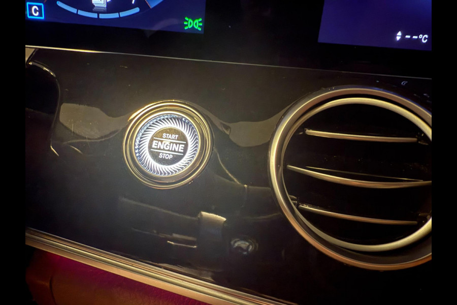 Mercedes-Benz E-Klasse Estate 300 e AMG Line PANO/BURMESTER/LEDER/DAB/CAM/SFEERVERLICHTING///