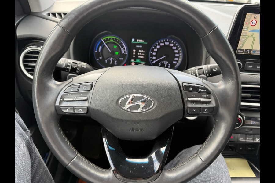 Hyundai Kona 1.6 GDI HEV Premium 104pk Trekhaak | Achteruitrijcamera | Head Up Display | Volledig Leder | Dodehoeksensoren