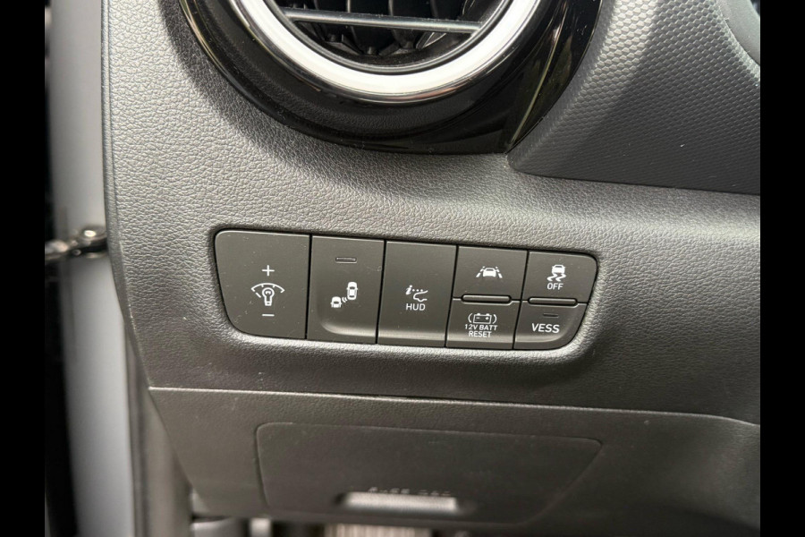 Hyundai Kona 1.6 GDI HEV Premium 104pk Trekhaak | Achteruitrijcamera | Head Up Display | Volledig Leder | Dodehoeksensoren