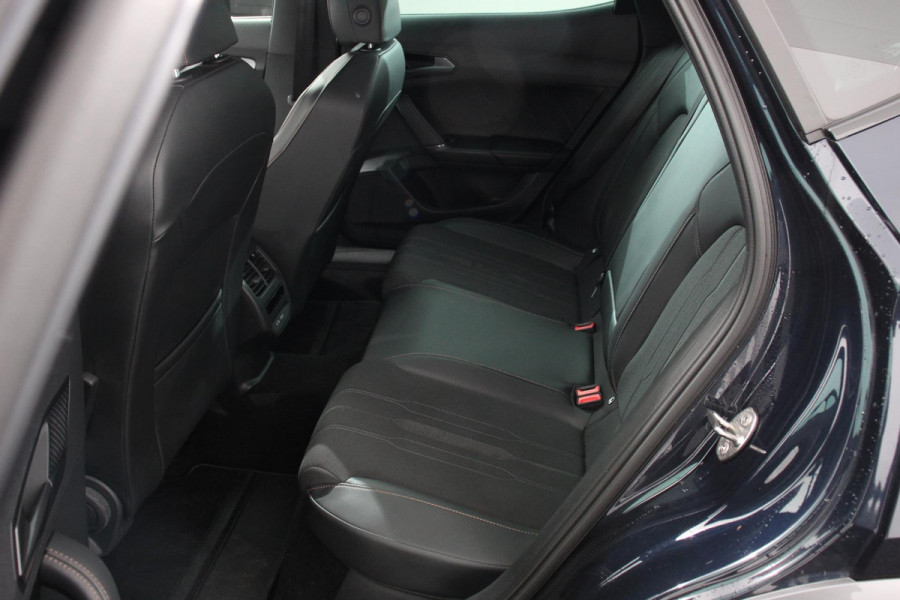 CUPRA Formentor 1.5 TSI DSG 150 Pk | Camera | 19 Inch Lichtmetalen Velgen | Adaptive Cruise Control | Lane/Side Assist | Climatronic |