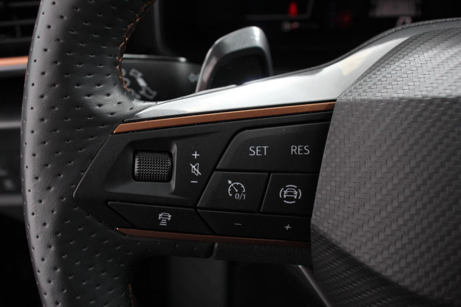 CUPRA Formentor 1.5 TSI DSG 150 Pk | Camera | 19 Inch Lichtmetalen Velgen | Adaptive Cruise Control | Lane/Side Assist | Climatronic |