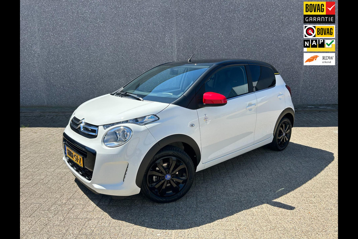 Citroën C1 1.0 VTi JCC+ | CARPLAY | BLUETOOTH | AUX/USB | CC | STOELVERWARMING | APK T/M 31-3-2026 | BOVAG-GARANTIE | NIEUWSTAAT Citroën C1 1.0 VTi JCC+ | CARPLAY | BLUETOOTH | AUX/USB | CC | STOELVERWARMING | APK T/M 31-3-2026 | BOVAG-GARANTIE | NIEUWSTAAT