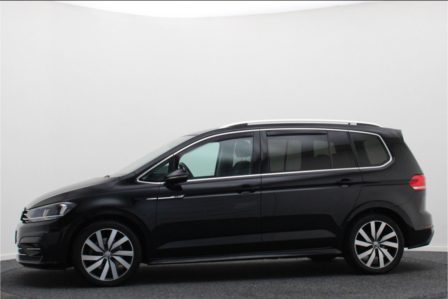 Volkswagen Touran 1.5 TSI DSG Highline Business R 7p Climate, ACC, Stoelverwarming, Elektrische Achterklep, Trekhaak, 18''
