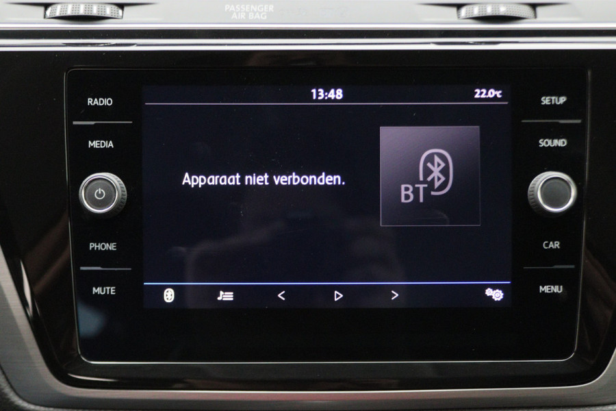 Volkswagen Touran 1.5 TSI DSG Highline Business R 7p Climate, ACC, Stoelverwarming, Elektrische Achterklep, Trekhaak, 18''