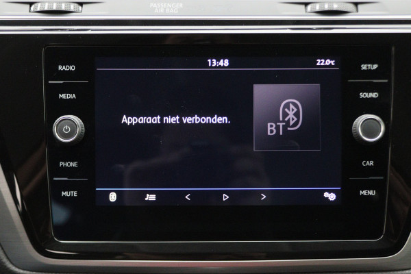 Volkswagen Touran 1.5 TSI DSG Highline Business R 7p Climate, ACC, Stoelverwarming, Elektrische Achterklep, Trekhaak, 18''