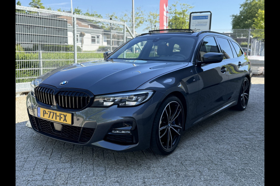 BMW 3 Serie Touring 330i High Executive | M-Sport | TREKHAAK | PANO | ACC | CAMERA