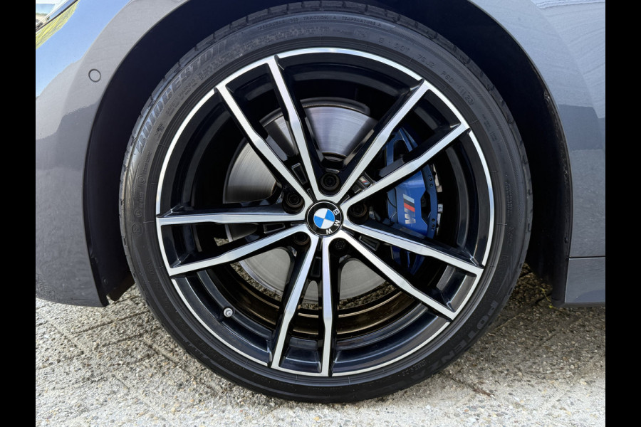 BMW 3 Serie Touring 330i High Executive | M-Sport | TREKHAAK | PANO | ACC | CAMERA