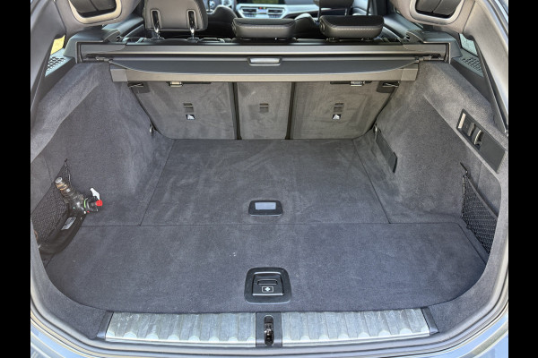 BMW 3 Serie Touring 330i High Executive | M-Sport | TREKHAAK | PANO | ACC | CAMERA