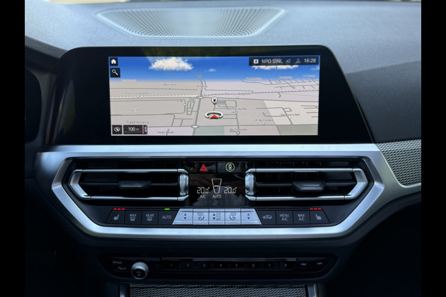 BMW 3 Serie Touring 330i High Executive | M-Sport | TREKHAAK | PANO | ACC | CAMERA