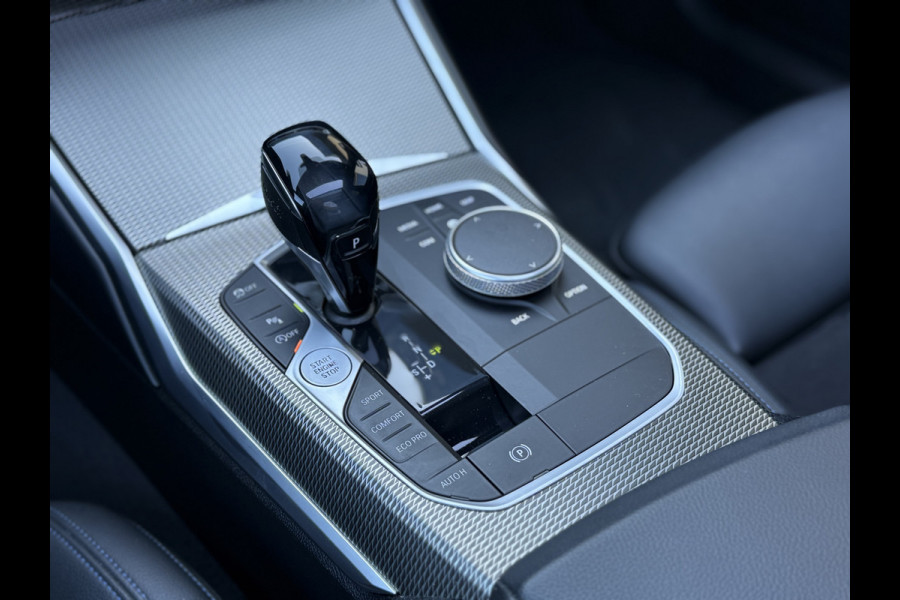 BMW 3 Serie Touring 330i High Executive | M-Sport | TREKHAAK | PANO | ACC | CAMERA