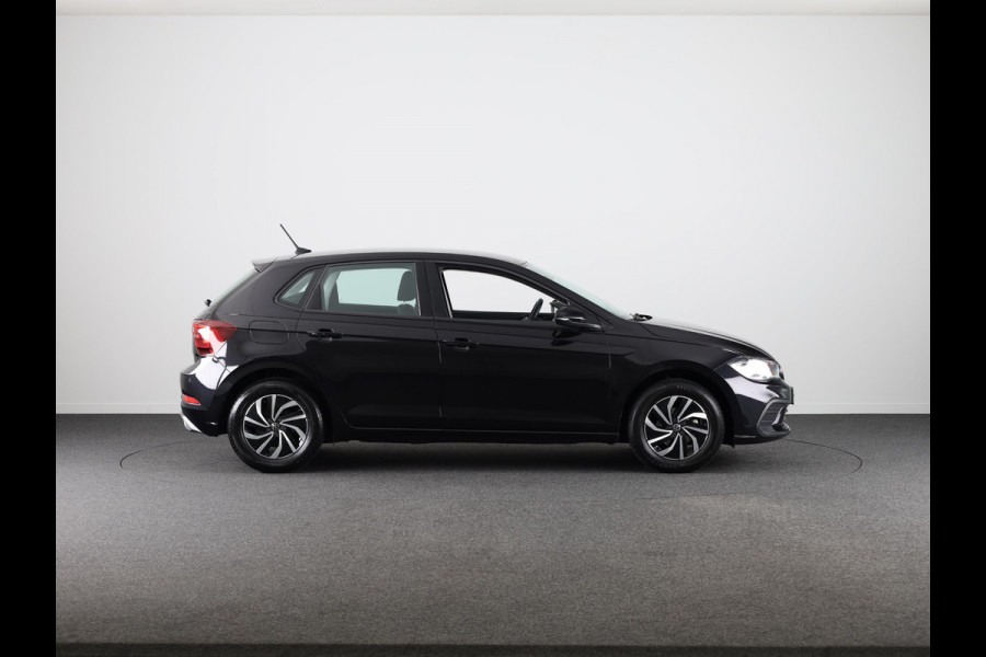 Volkswagen Polo 1.0 TSI Life Business | Navigatie | Parkeer sensoren | Climate Geregelde Airco |