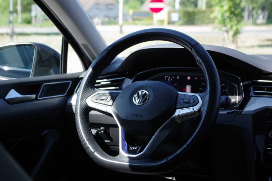 Volkswagen Passat Variant 1.4 TSI PHEV 218 PK GTE BNS, Leder, Panoramadak, 360 Camera, Trekhaak,