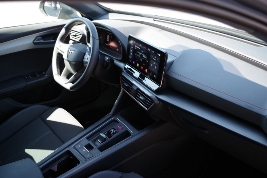 CUPRA Formentor 1.4 e-Hybrid 204 PK BNS PHEV, Carplay, DAB, Stoel- & Stuurverwarming, Camera