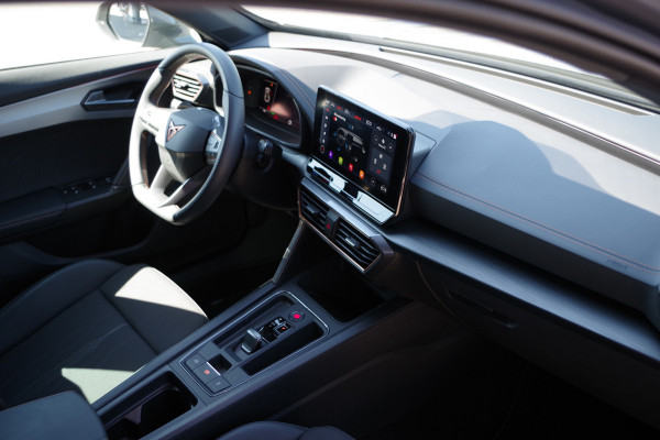 CUPRA Formentor 1.4 e-Hybrid 204 PK BNS PHEV, Carplay, DAB, Stoel- & Stuurverwarming, Camera