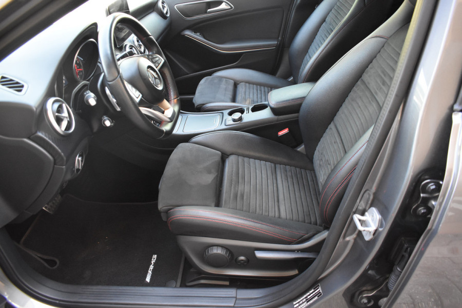 Mercedes-Benz A-Klasse 180 Business Solution AMG Automaat / Navigatie / Sportstoelen + verwarming  / Camera / 18" LM