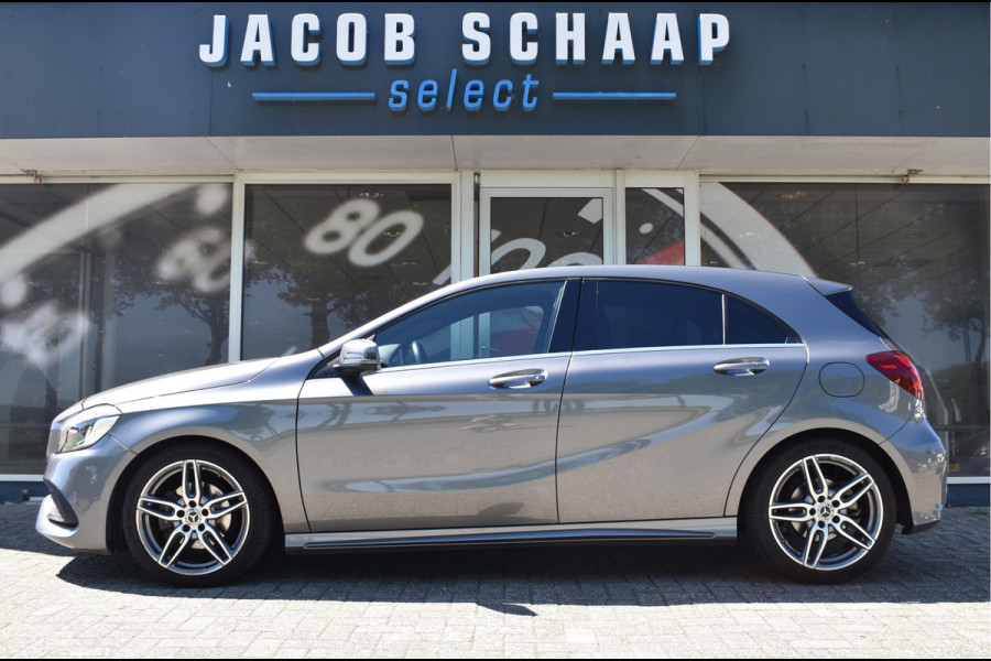 Mercedes-Benz A-Klasse 180 Business Solution AMG Automaat / Navigatie / Sportstoelen + verwarming  / Camera / 18" LM