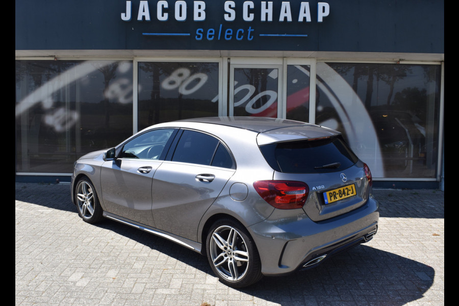 Mercedes-Benz A-Klasse 180 Business Solution AMG Automaat / Navigatie / Sportstoelen + verwarming  / Camera / 18" LM