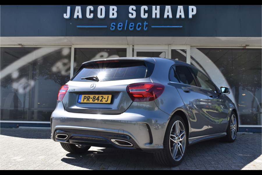 Mercedes-Benz A-Klasse 180 Business Solution AMG Automaat / Navigatie / Sportstoelen + verwarming  / Camera / 18" LM