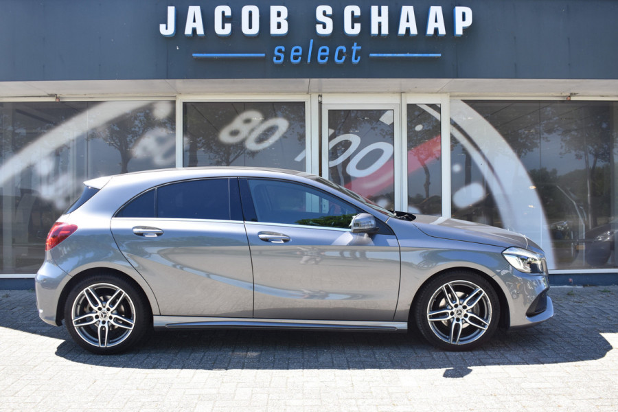 Mercedes-Benz A-Klasse 180 Business Solution AMG Automaat / Navigatie / Sportstoelen + verwarming  / Camera / 18" LM