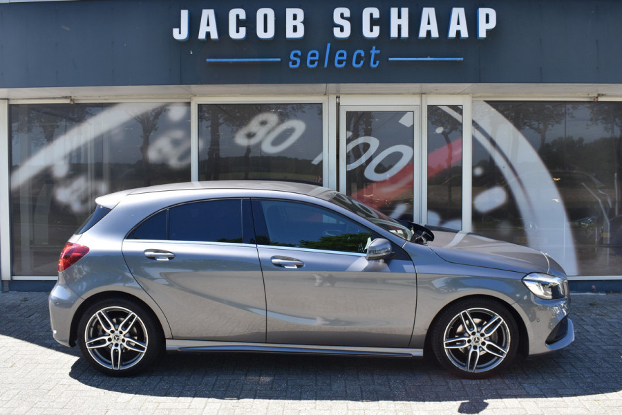 Mercedes-Benz A-Klasse 180 Business Solution AMG Automaat / Navigatie / Sportstoelen + verwarming  / Camera / 18" LM