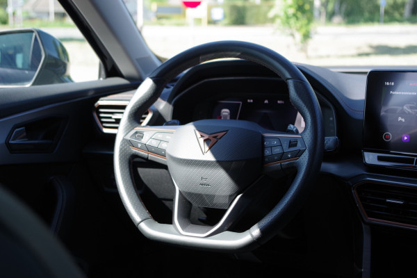 CUPRA Formentor 1.4 TSI e-Hybrid Essential PHEV, Camera, Stuurverwarming, DAB,
