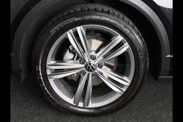 Volkswagen T-Roc 1.5 TSI Sport | Navigatie | Parkeer Sensoren |