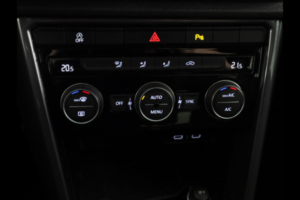 Volkswagen T-Roc 1.5 TSI Sport | Navigatie | Parkeer Sensoren |