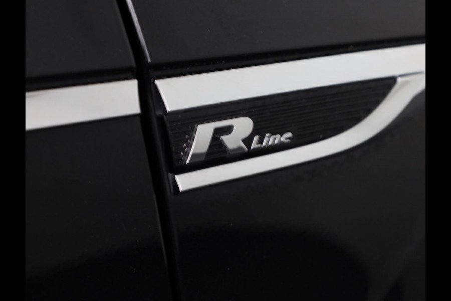 Volkswagen T-Roc 1.5 TSI Sport | Navigatie | Parkeer Sensoren |
