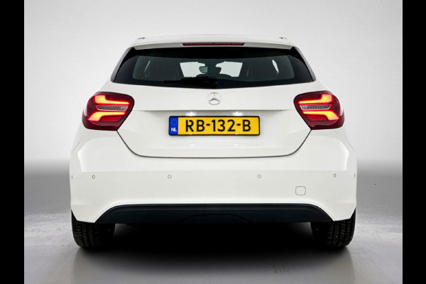 Mercedes-Benz A-Klasse 160 Ambition (NL-auto, Goed onderH, Navi Groot, Carplay, Parkeersensoren V+A, Led, Etc)