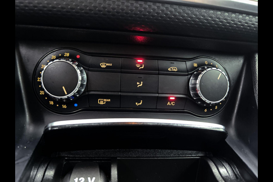 Mercedes-Benz A-Klasse 160 Ambition (NL-auto, Goed onderH, Navi Groot, Carplay, Parkeersensoren V+A, Led, Etc)