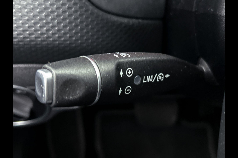 Mercedes-Benz A-Klasse 160 Ambition (NL-auto, Goed onderH, Navi Groot, Carplay, Parkeersensoren V+A, Led, Etc)