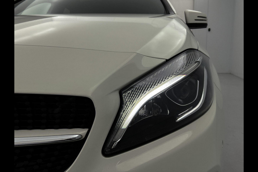 Mercedes-Benz A-Klasse 160 Ambition (NL-auto, Goed onderH, Navi Groot, Carplay, Parkeersensoren V+A, Led, Etc)