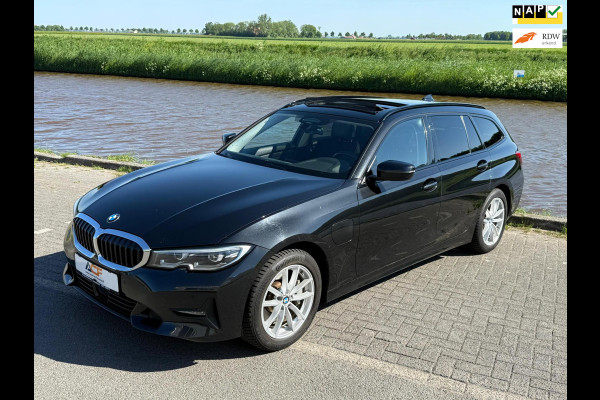 BMW 3 Serie Touring 330e High Executive Sportline / panorama