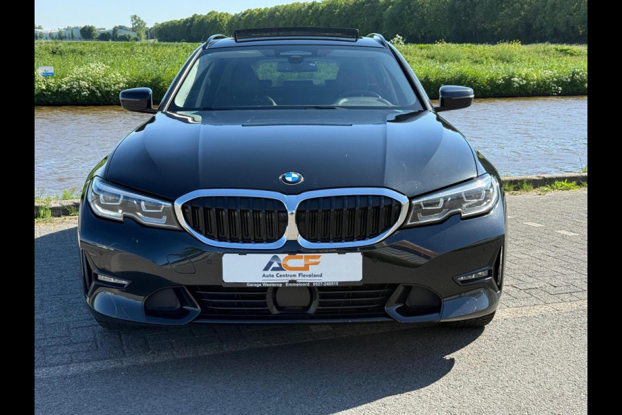 BMW 3 Serie Touring 330e High Executive Sportline / panorama